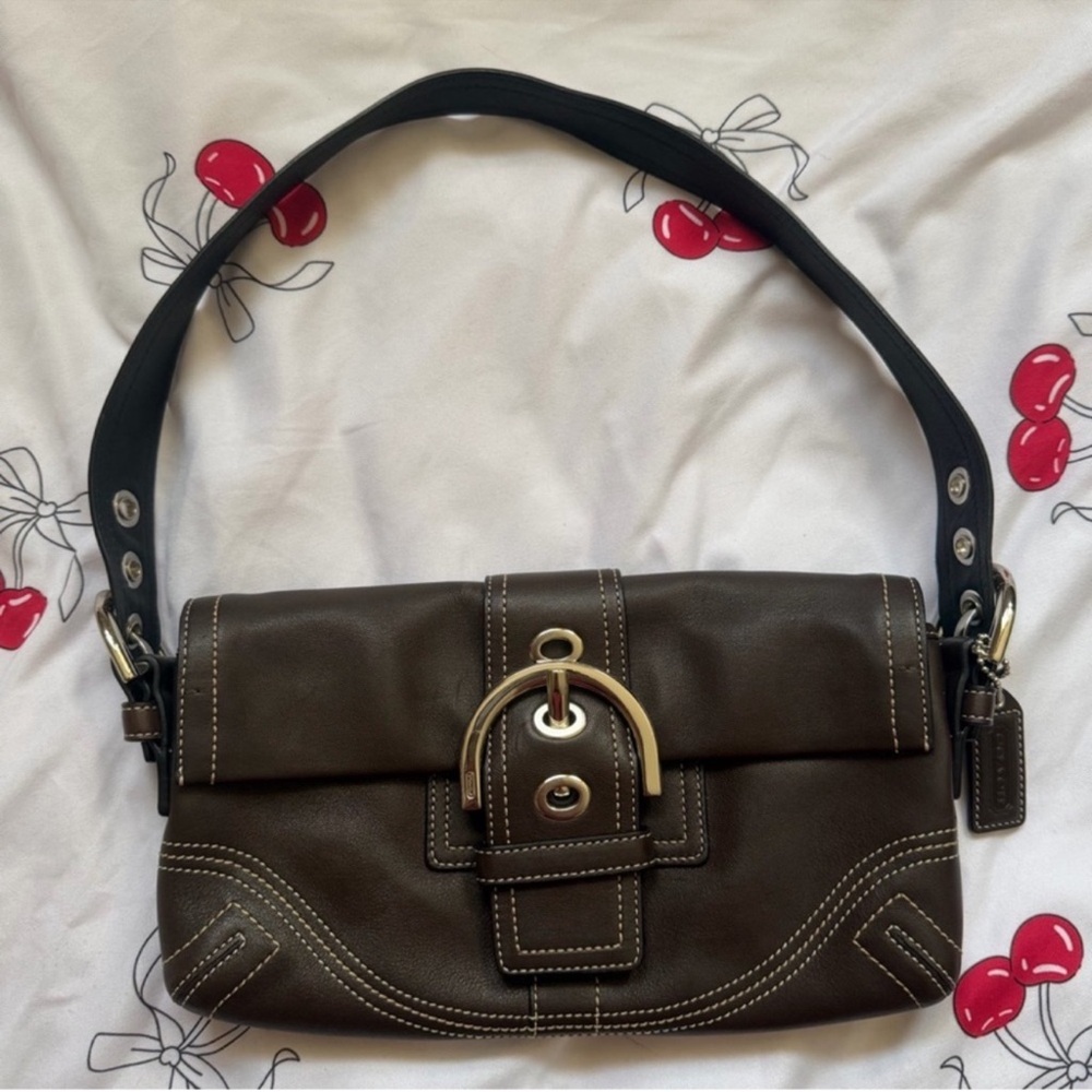 🤎Rare Vintage Coach Small Soho Dark Brown Leather ShoulderBag BuckleFlap Closure
